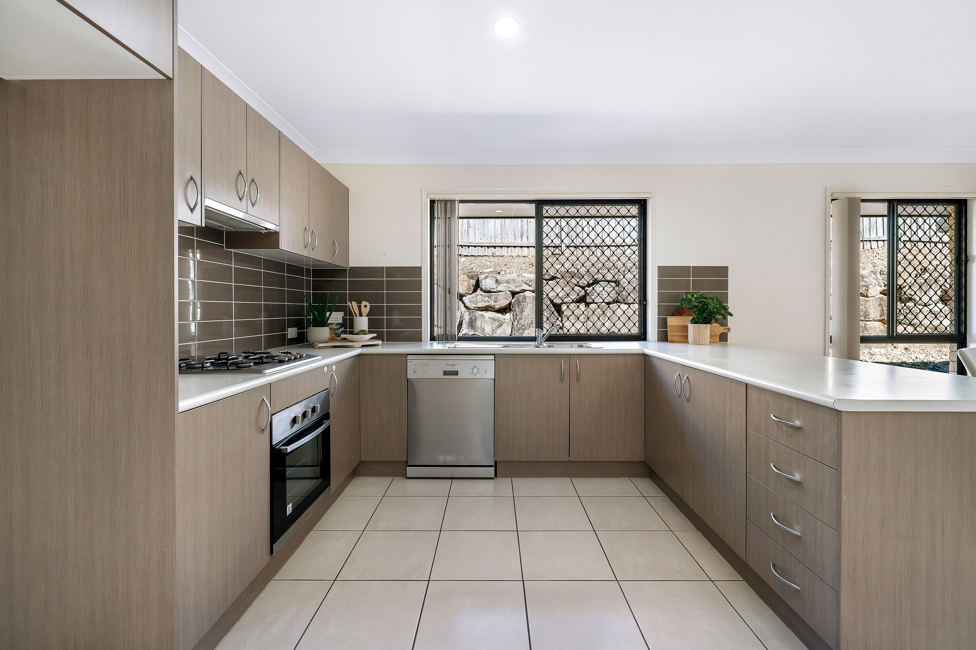 28 Bellinger Key, Pacific Pines QLD 4211, Pacific Pines - Thumbnail 7