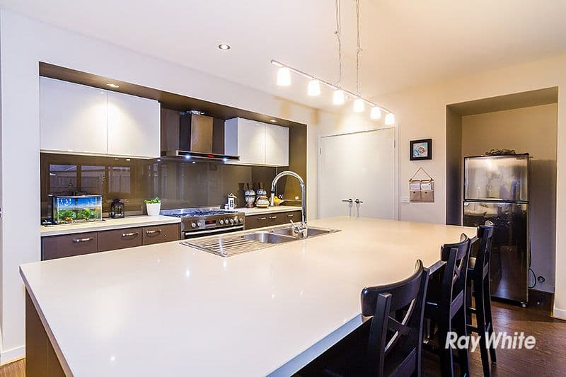 18 Goulburn Street, Cranbourne East VIC 3977, Cranbourne East - Thumbnail 4
