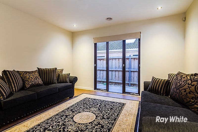 18 Goulburn Street, Cranbourne East VIC 3977, Cranbourne East - Thumbnail 8