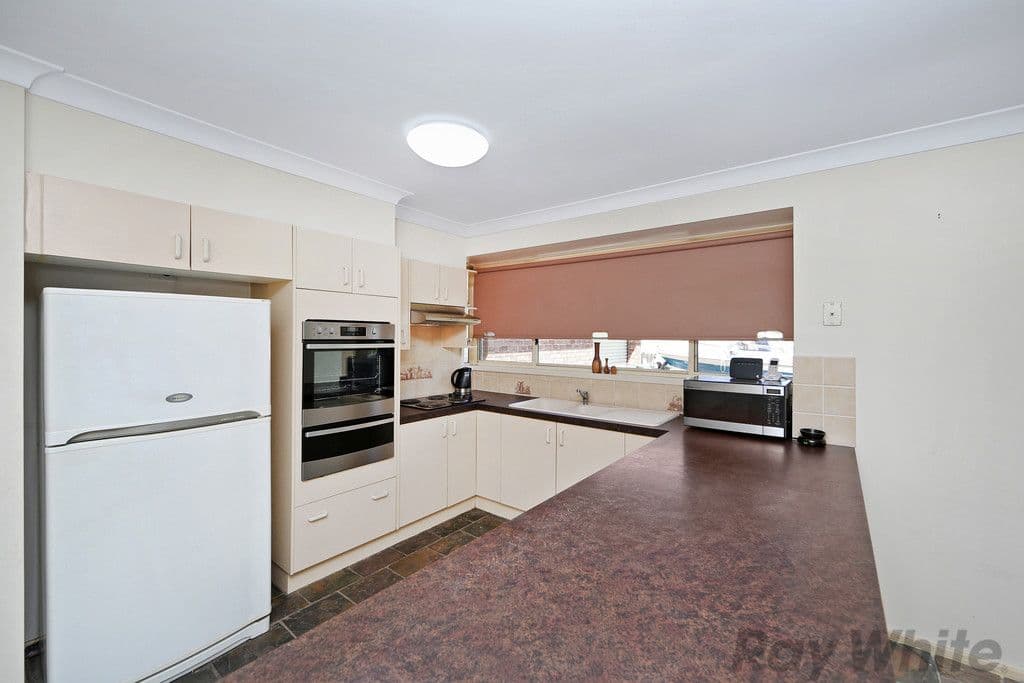 28 Callen Avenue, San Remo - Thumbnail 2
