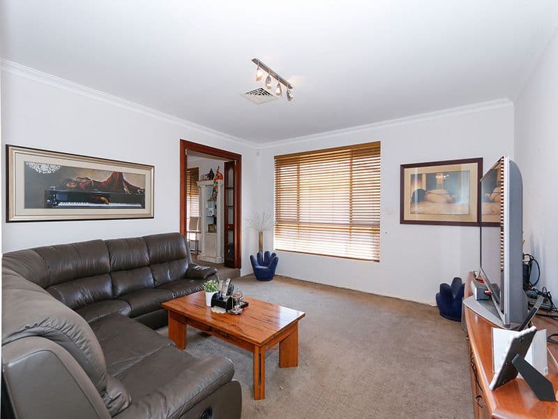 17 Bluebay Hill, Ballajura WA 6066, Ballajura - Thumbnail 5