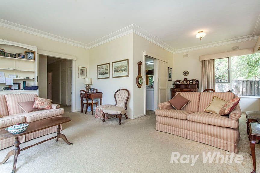 22 Sunhill Road, Mount Waverley VIC 3149, Mount Waverley - Thumbnail 3