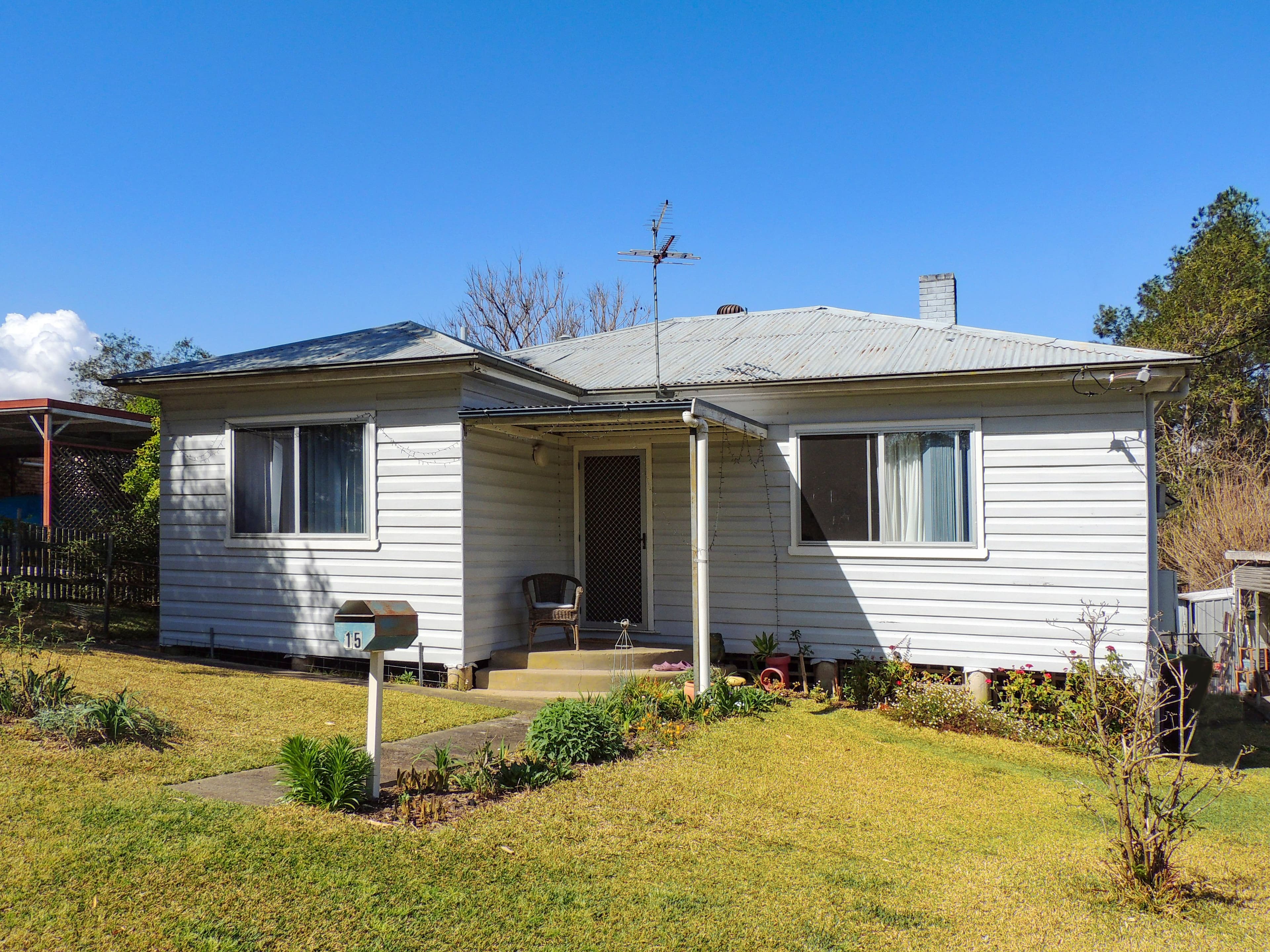 15 Cook Street, Gloucester NSW 2422, Gloucester - Image 1
