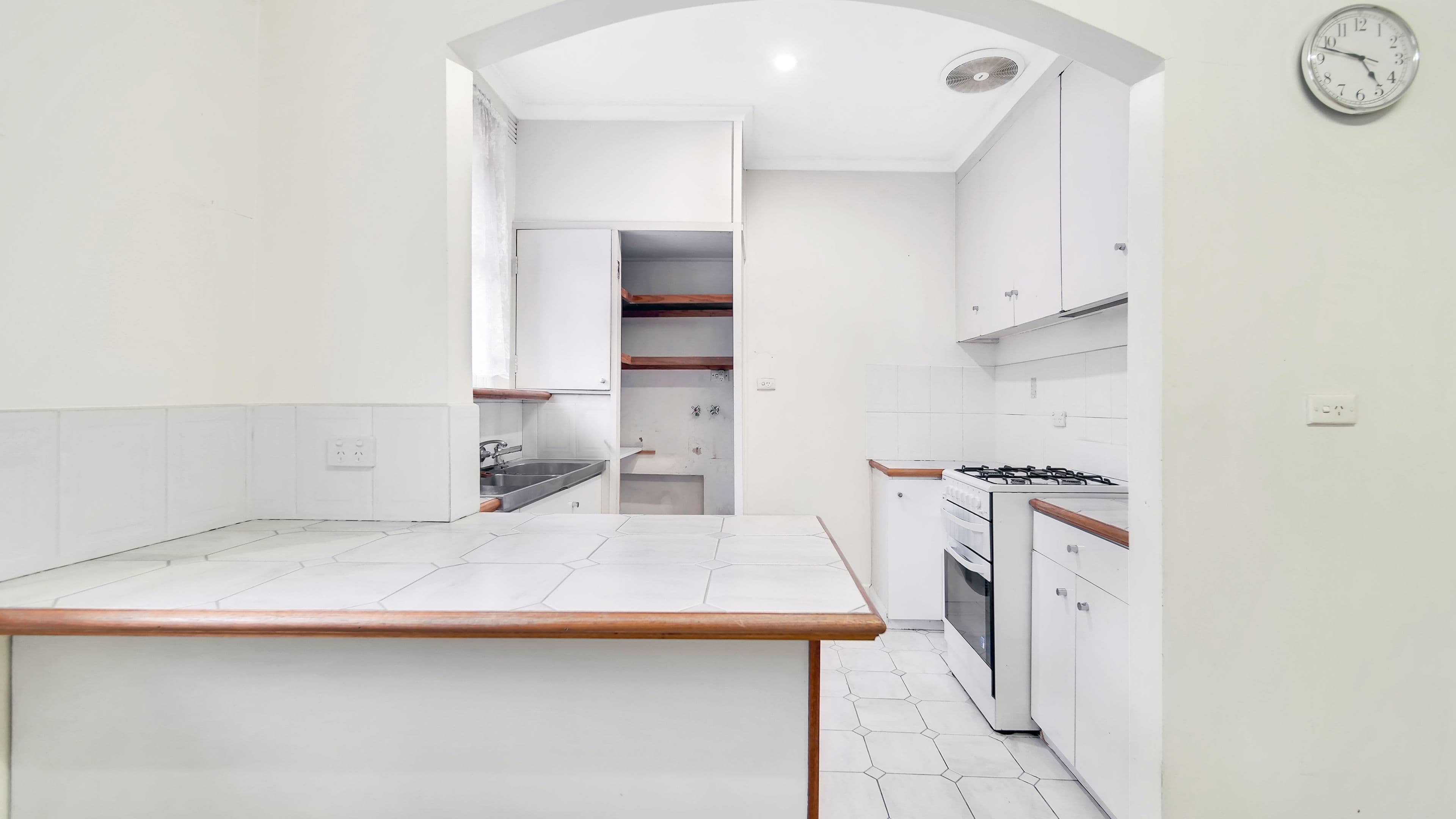 7 Hillside Avenue, Dandenong North VIC 3175, Dandenong North - Thumbnail 3