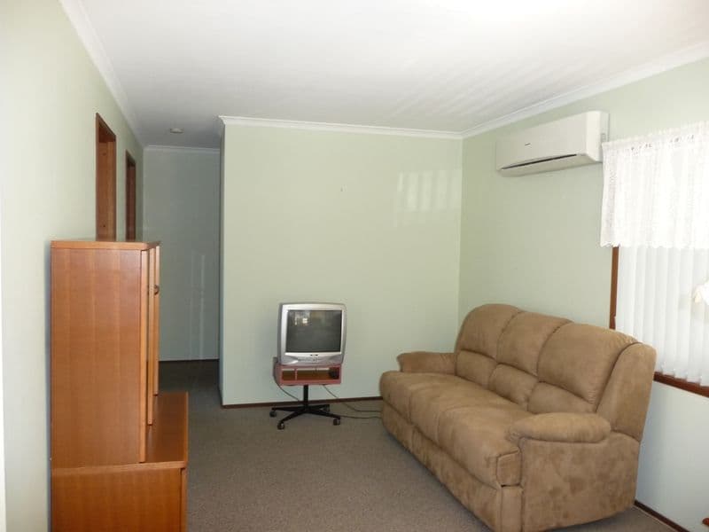 96 Caloundra Road, CALOUNDRA QLD 4551, Caloundra - Thumbnail 3
