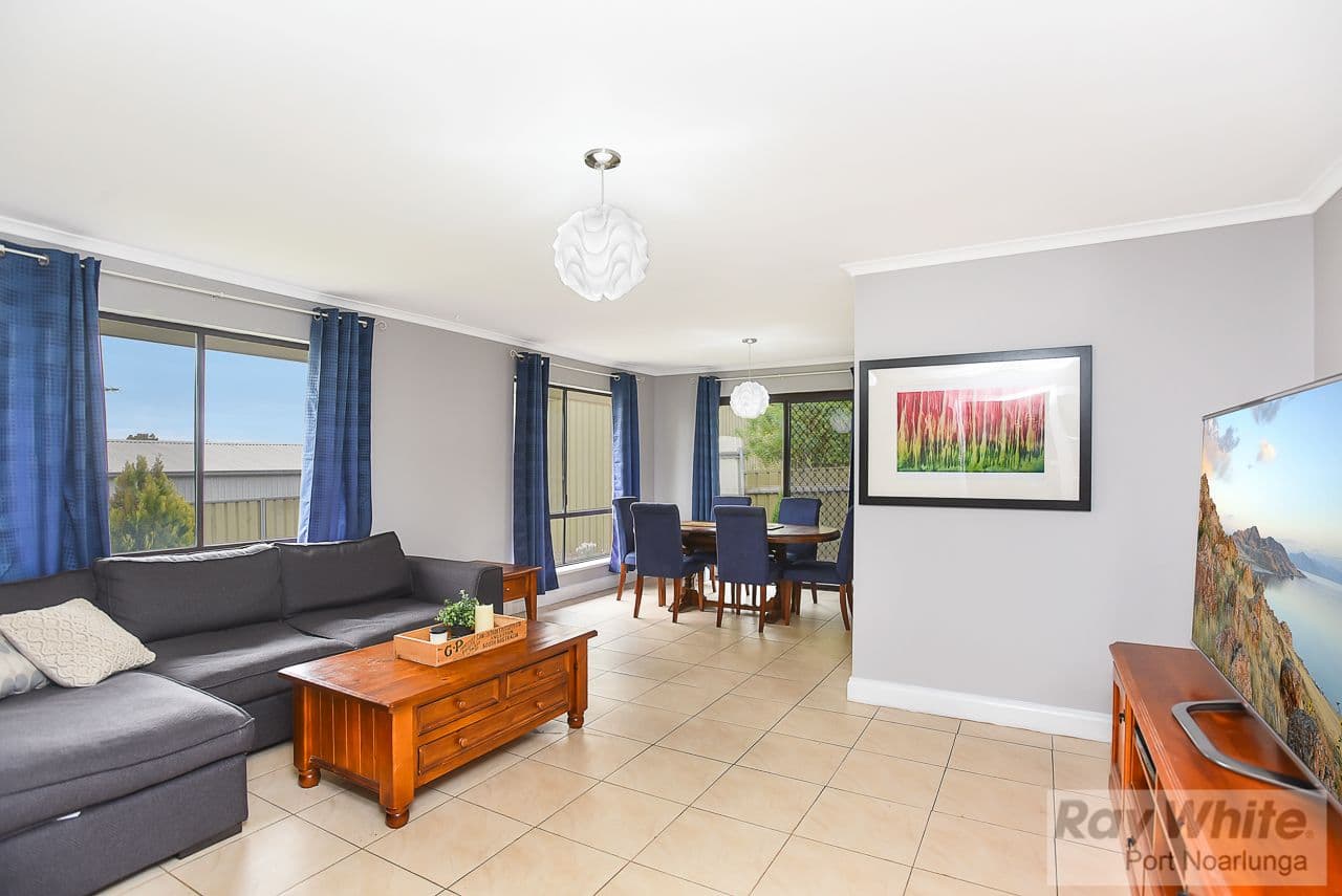 16 St Martins Court, Woodcroft SA 5162, Woodcroft - Thumbnail 2