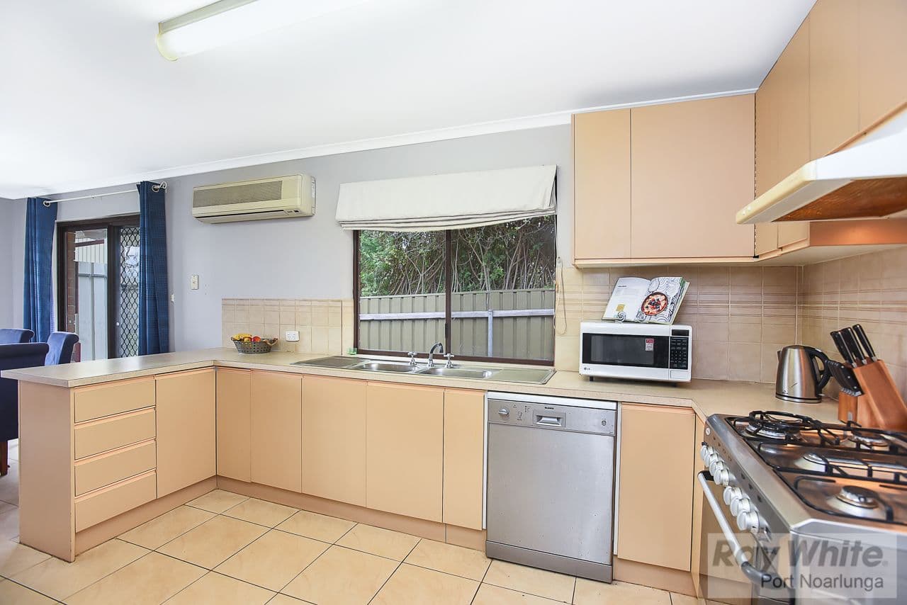 16 St Martins Court, Woodcroft SA 5162, Woodcroft - Thumbnail 5