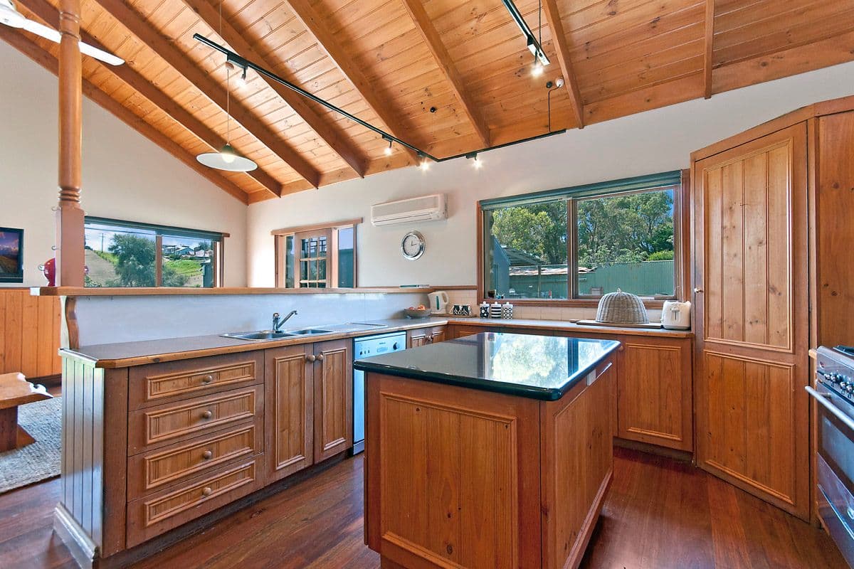 48 Merrivale Drive, Warrnambool VIC 3280, Warrnambool - Thumbnail 2