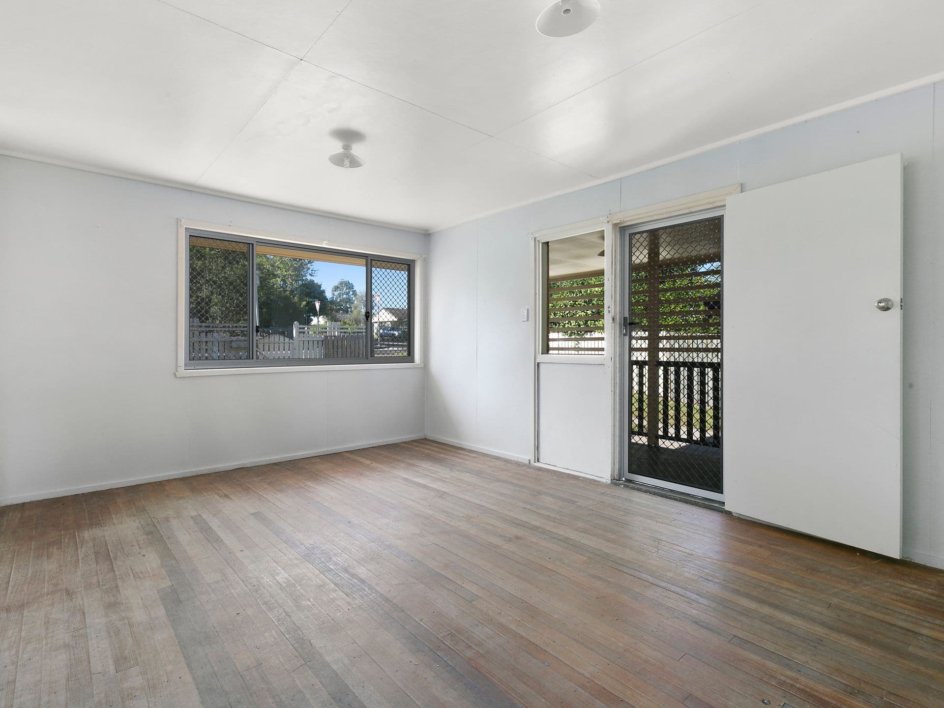 161 Stuart Street, Goodna QLD 4300, Goodna - Thumbnail 2