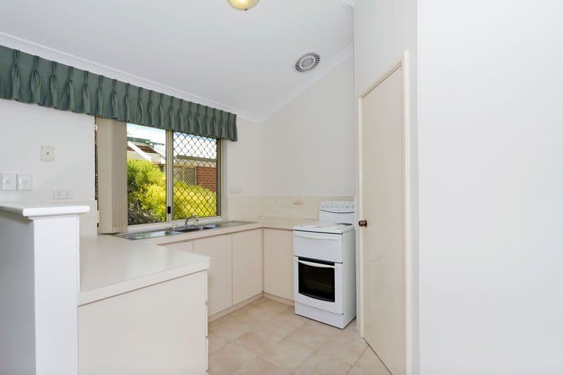 16 Lewington Street, ROCKINGHAM WA 6168, Rockingham - Thumbnail 5