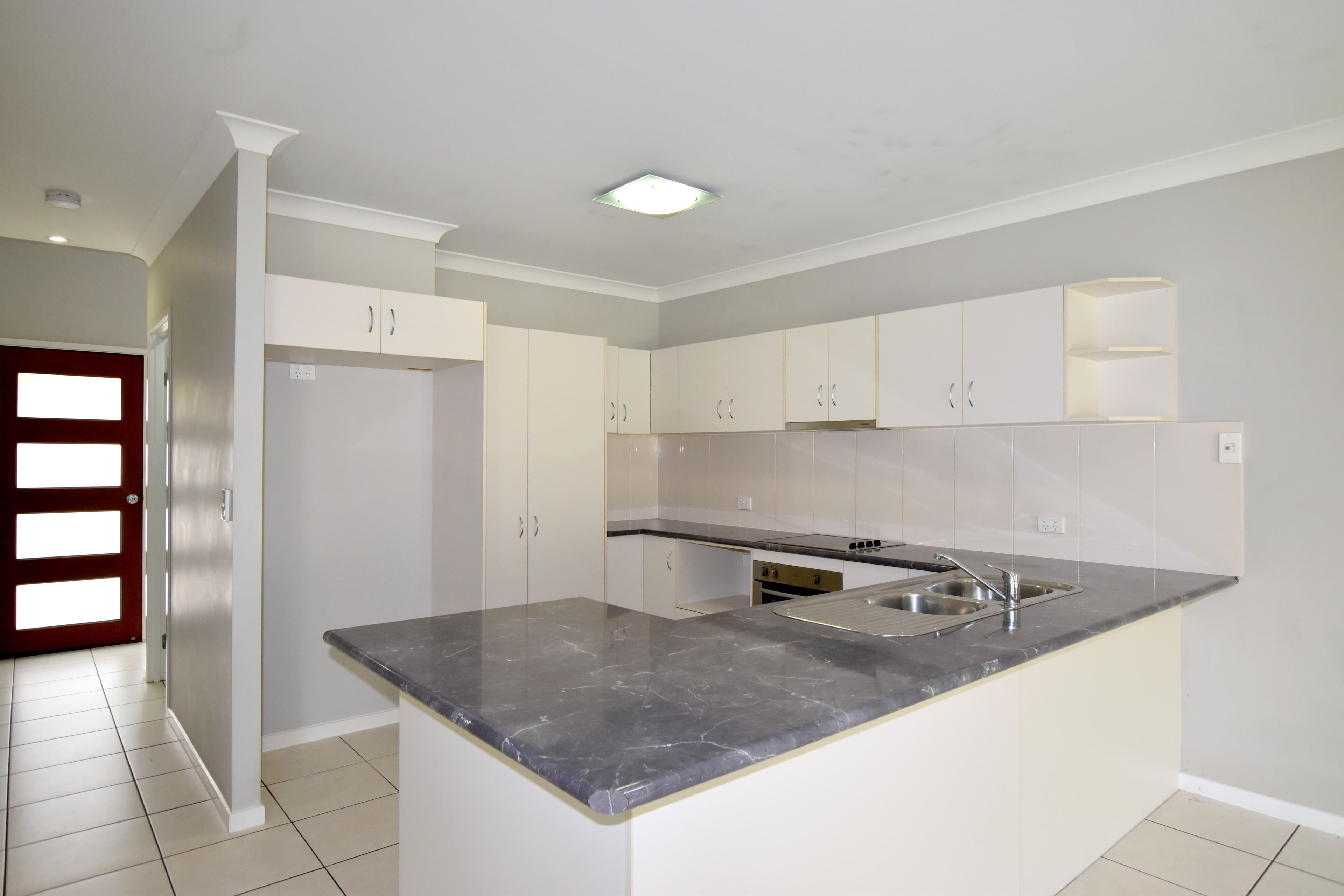 214 Oaka Street, South Gladstone QLD 4680, South Gladstone - Thumbnail 2