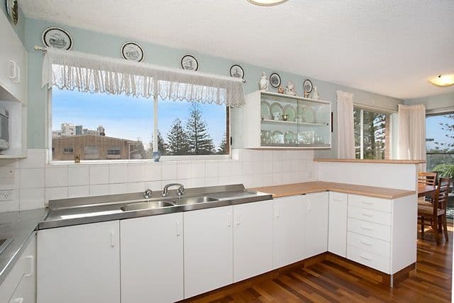 44 The Esplanade, BURLEIGH HEADS QLD 4220, Burleigh Heads - Thumbnail 7