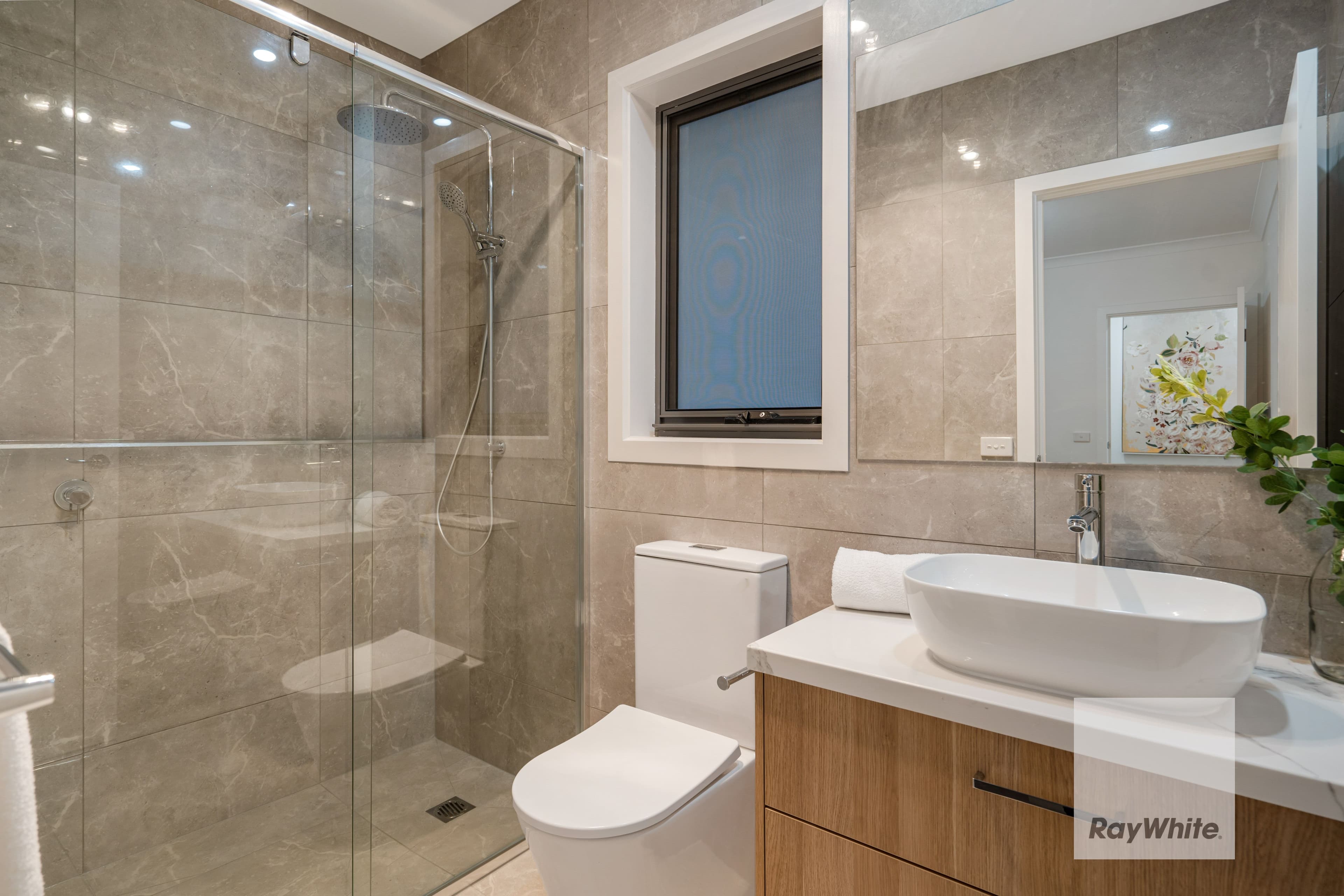 92 Lakewood Boulevard, Melton VIC 3337, Melton - Thumbnail 3