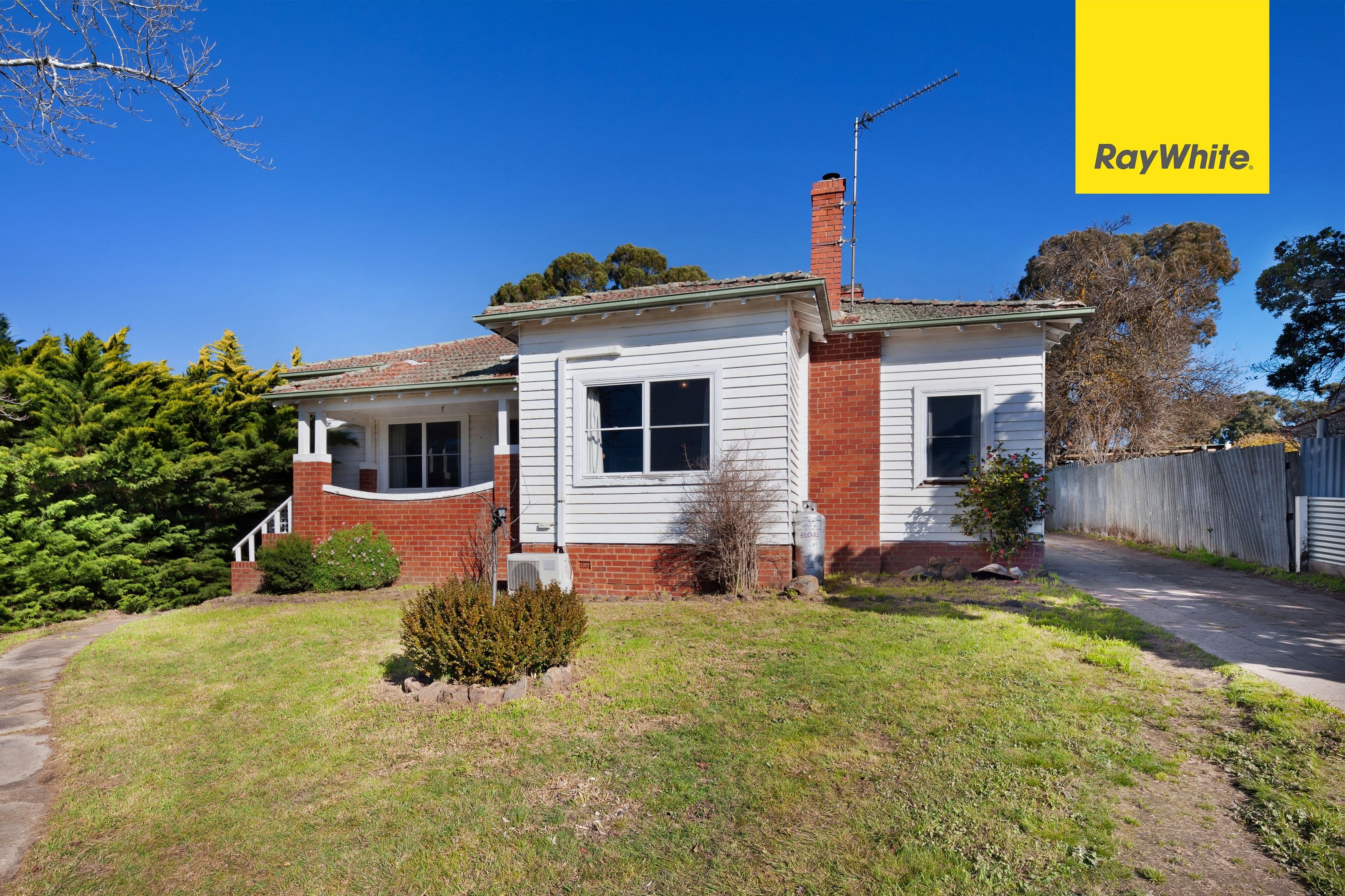 35 Cummins Street, Beaufort VIC 3373, Beaufort - Image 1