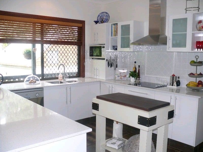 10 Erinvale Close, Mooroolbark, VIC, 3138, Mooroolbark - Thumbnail 2