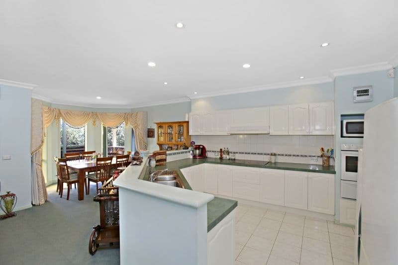 18 Kings College Drive, BAYSWATER VIC 3153, Bayswater - Thumbnail 8
