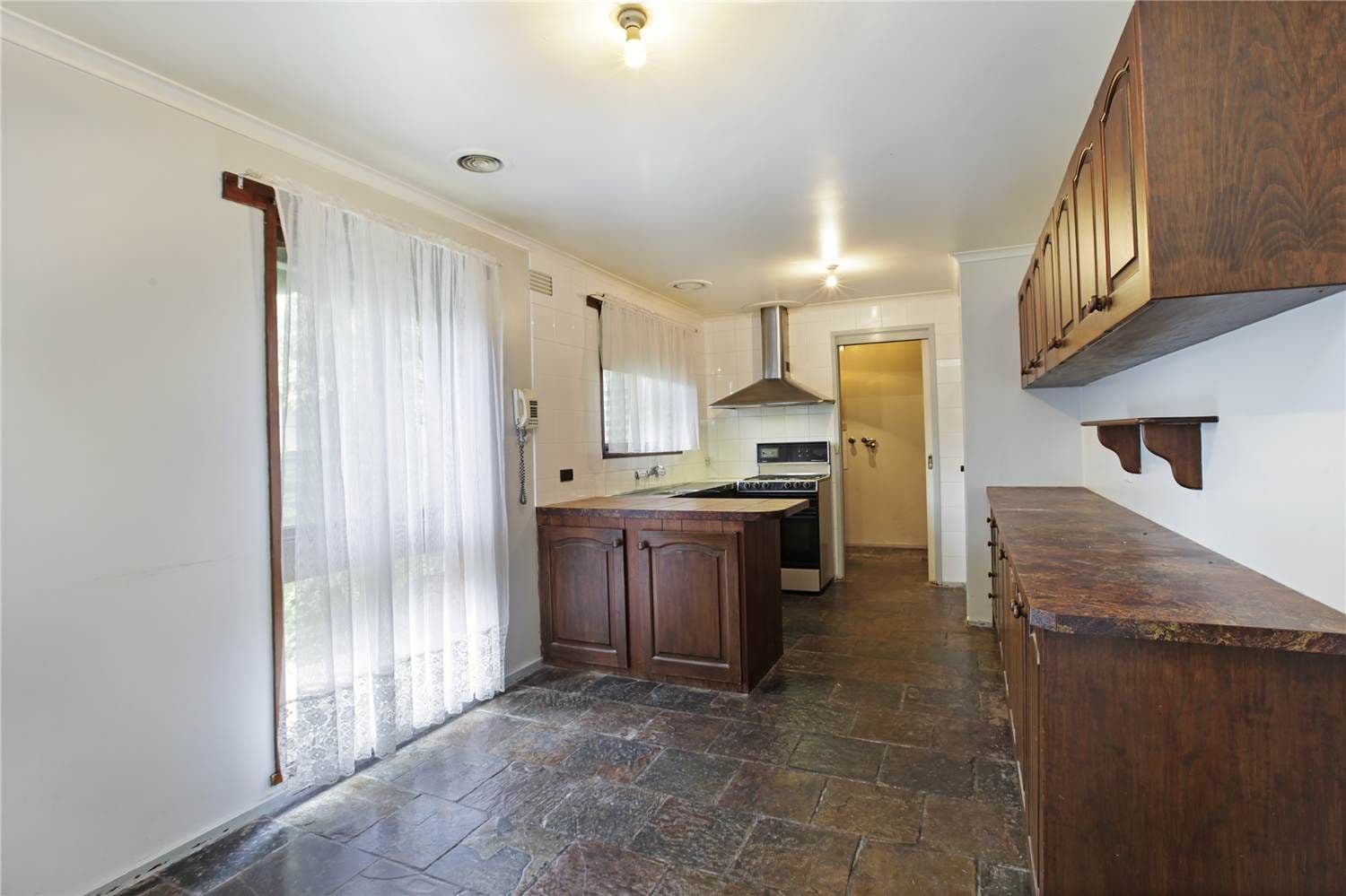 4 Gannet Court, ST ALBANS PARK VIC 3219, St Albans Park - Thumbnail 2
