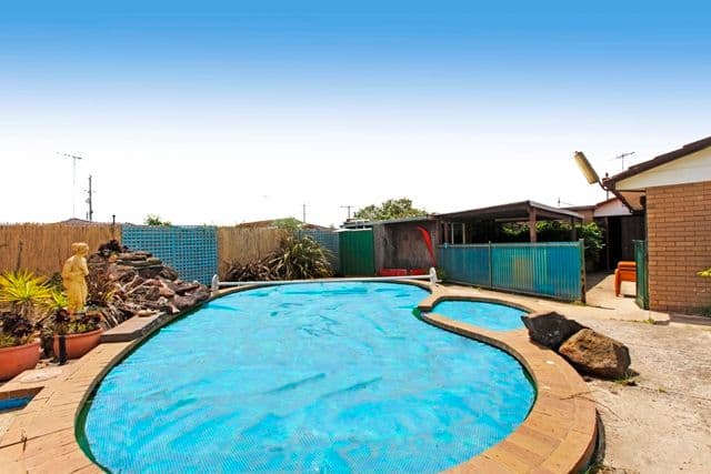 4 Gannet Court, ST ALBANS PARK VIC 3219, St Albans Park - Thumbnail 3