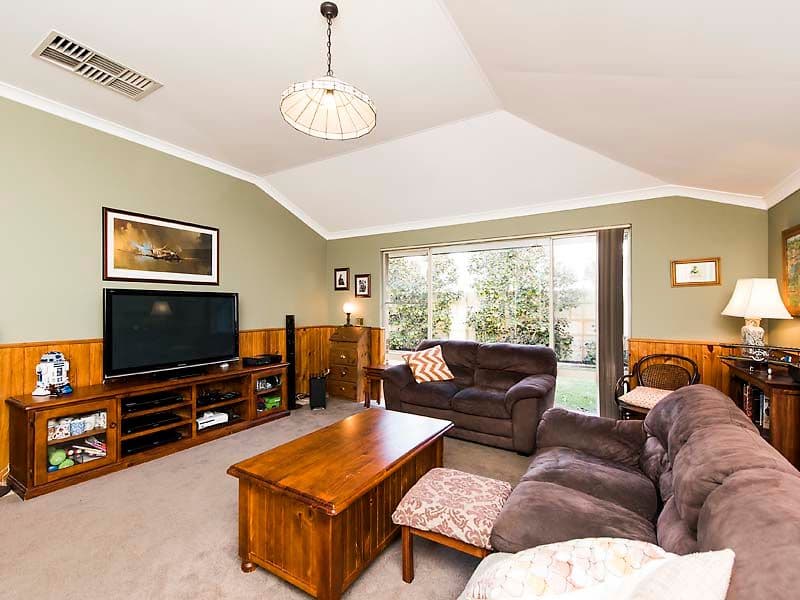 24 Tritonia Rise, Thornlie WA 6108, Thornlie - Thumbnail 2