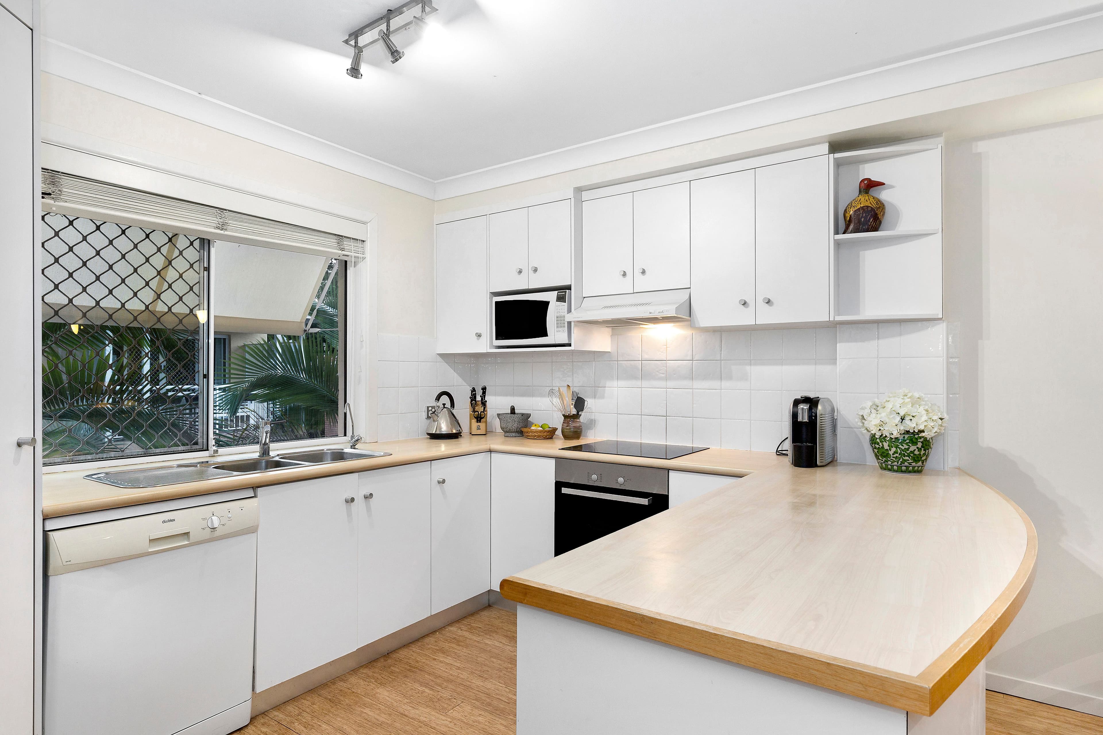 93 Beatrice Street, Taringa QLD 4068, Taringa - Thumbnail 4