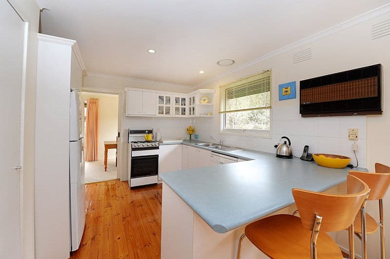 7 Bracken Court, FERNTREE GULLY VIC 3156, Ferntree Gully - Thumbnail 2