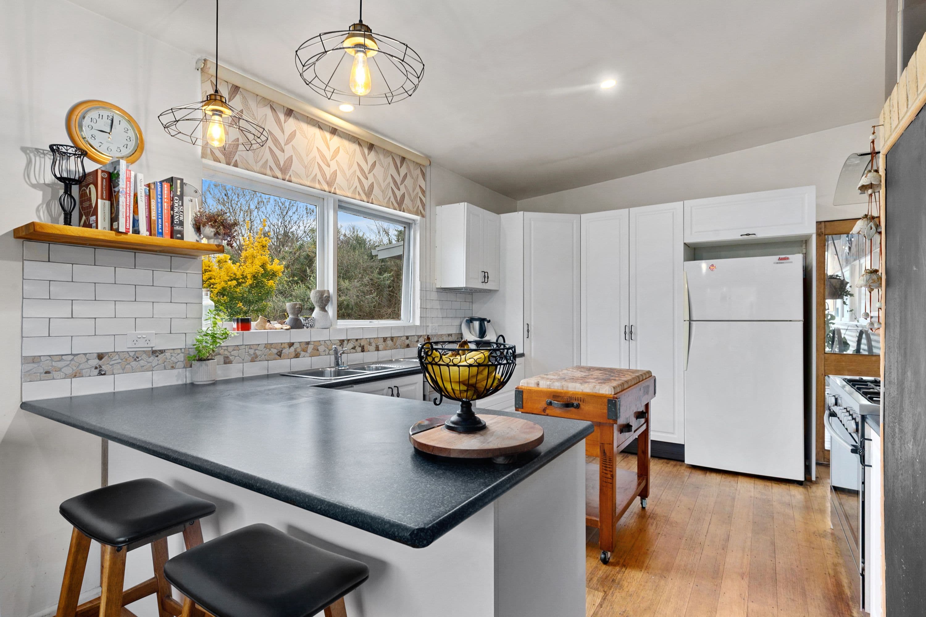 5 Queen Street, Avenel VIC 3664, Avenel - Thumbnail 3