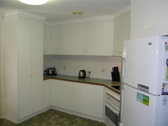 9 Nicholas Street, GLADSTONE QLD 4680, Gladstone Central - Thumbnail 3