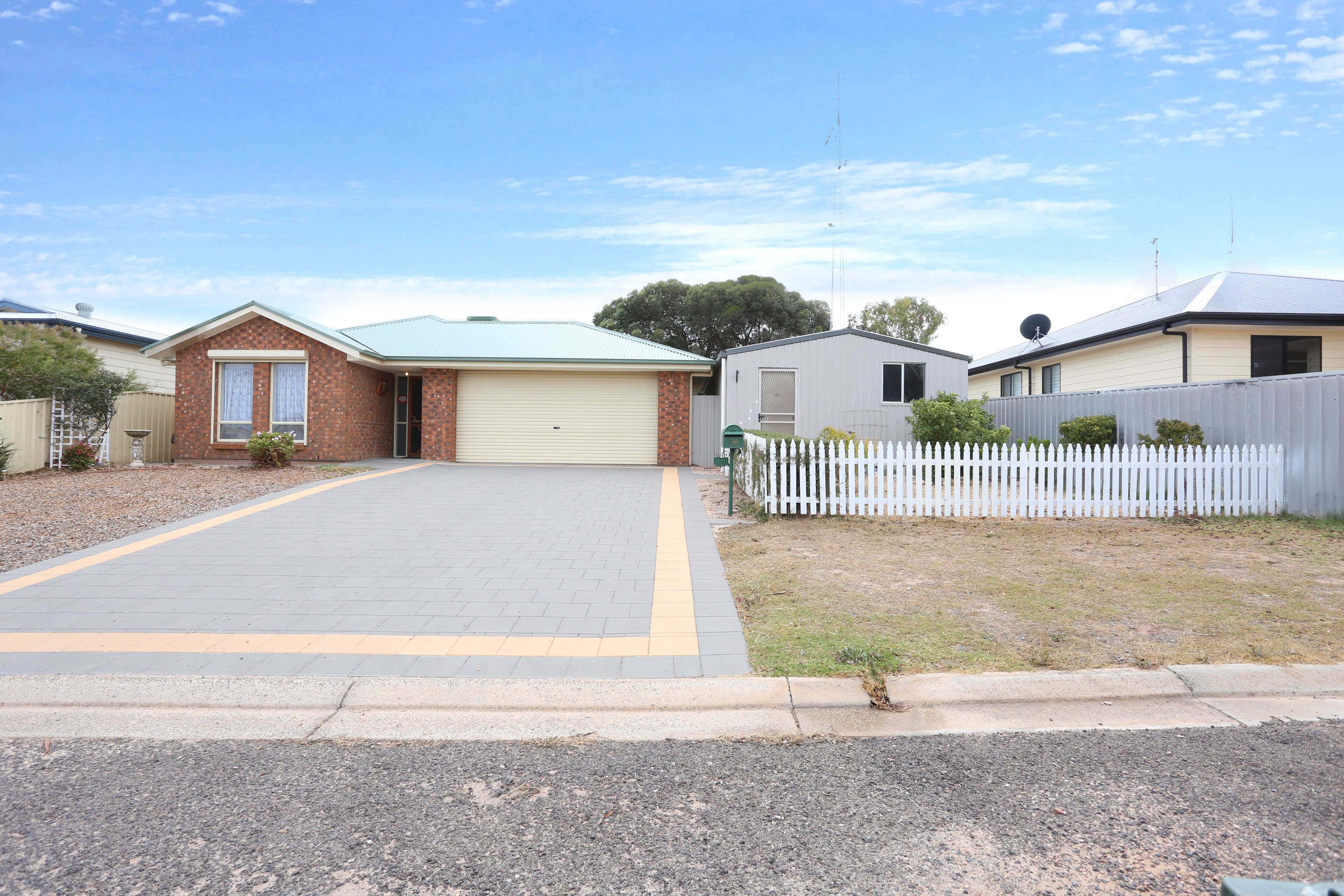 38 Westside Avenue, Moonta Bay SA 5558, Moonta Bay - Thumbnail 2