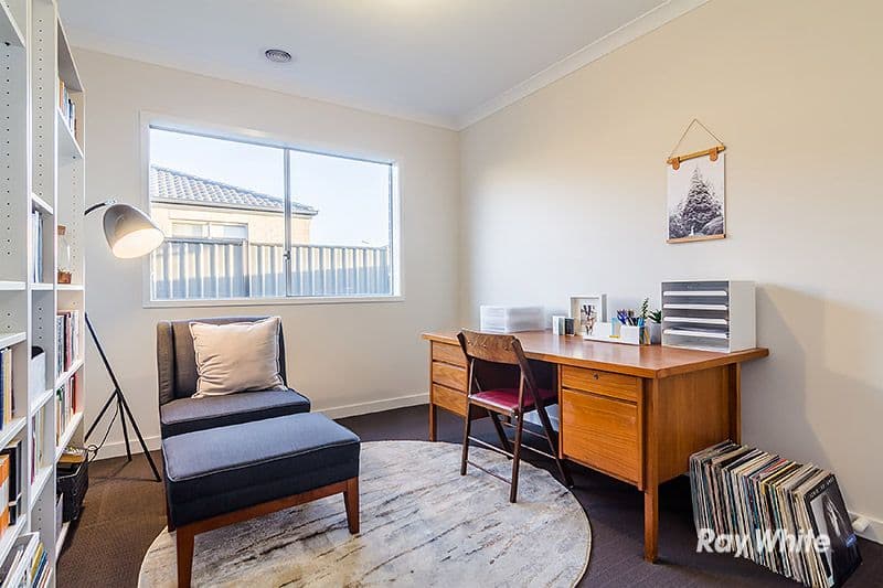 9 Elwick Drive, Clyde North VIC 3978, Clyde North - Thumbnail 4