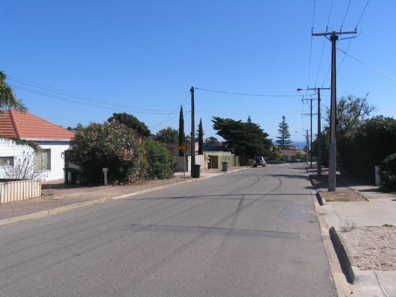 8 Saltash Avenue, CHRISTIES BEACH SA 5165, Christies Beach - Thumbnail 5
