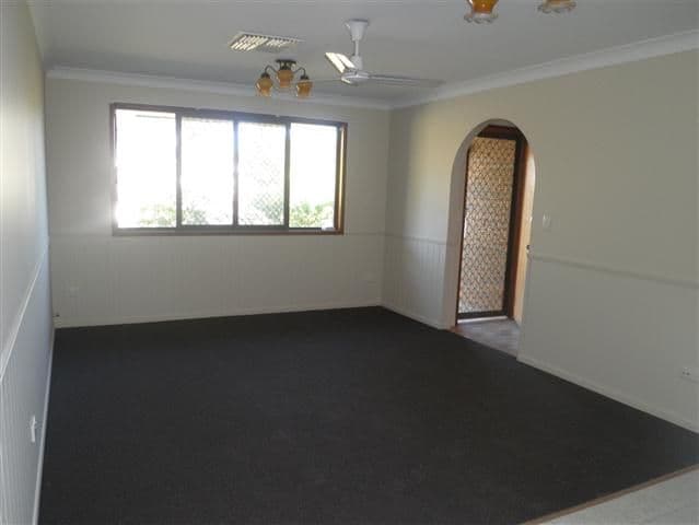 9 Alexander Avenue, ROMA QLD 4455, Roma - Thumbnail 6