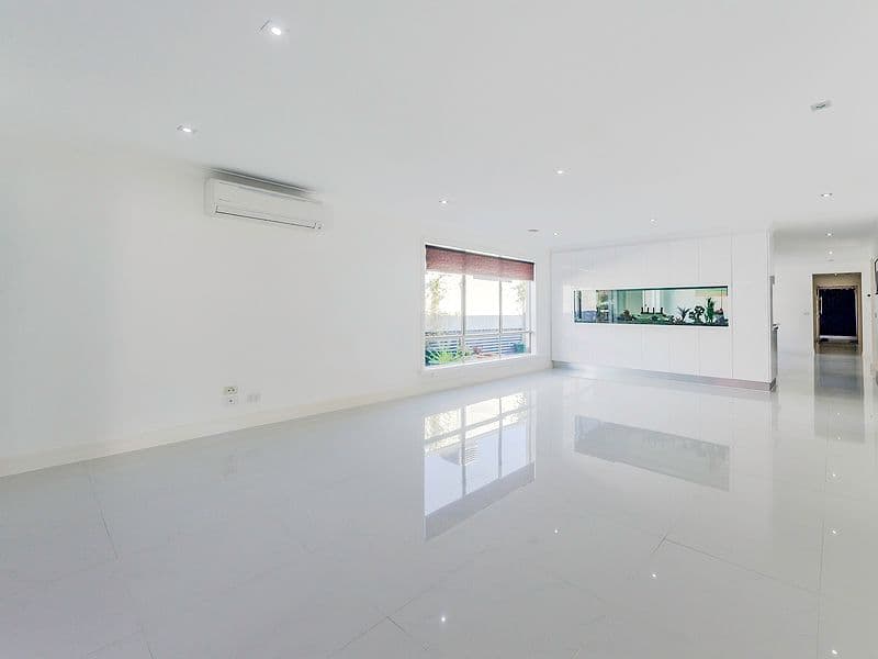 7 Woburn Crescent, Wyndham Vale VIC 3024, Wyndham Vale - Thumbnail 2