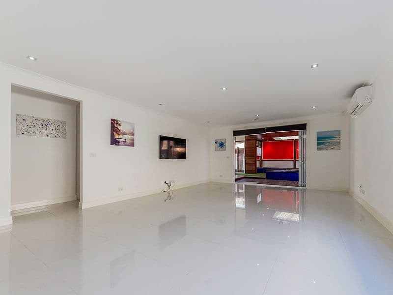 7 Woburn Crescent, Wyndham Vale VIC 3024, Wyndham Vale - Thumbnail 4