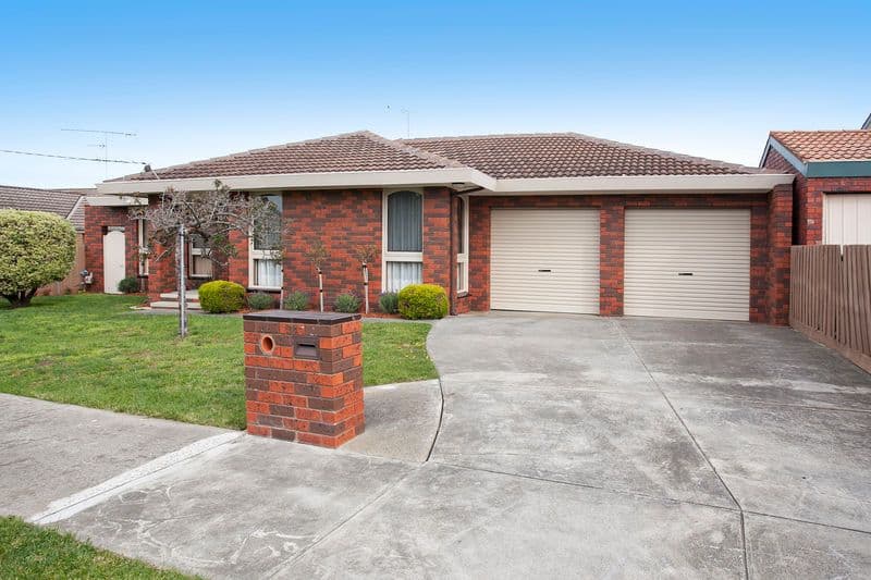 9 Pinecrest Drive, HIGHTON VIC 3216, Highton - Image 1