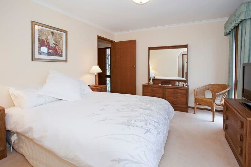 9 Pinecrest Drive, HIGHTON VIC 3216, Highton - Thumbnail 5