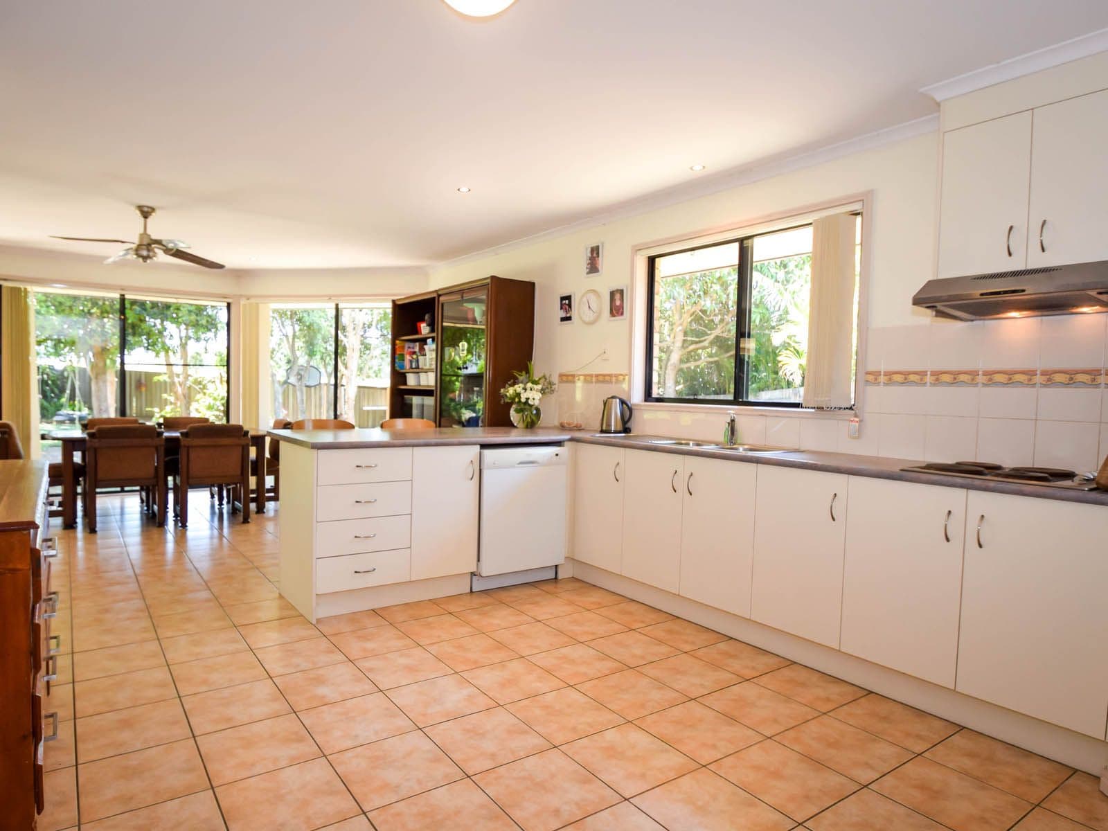11 Hawkesbury Court, Bli Bli QLD 4560, Bli Bli - Thumbnail 2