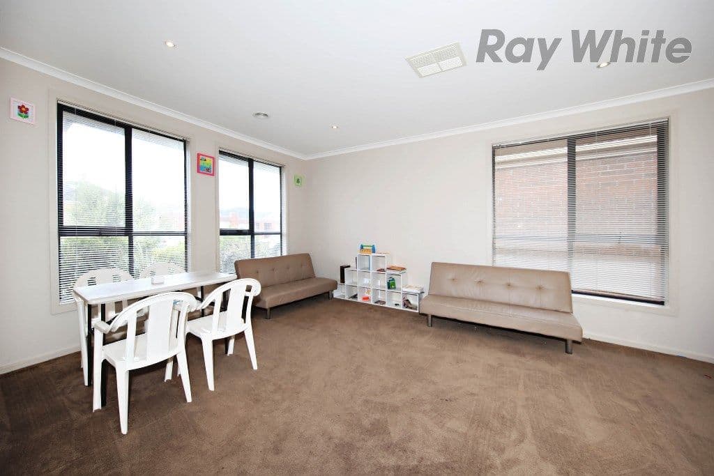 27 Windrest Way, Point Cook VIC 3030, Point Cook - Thumbnail 3