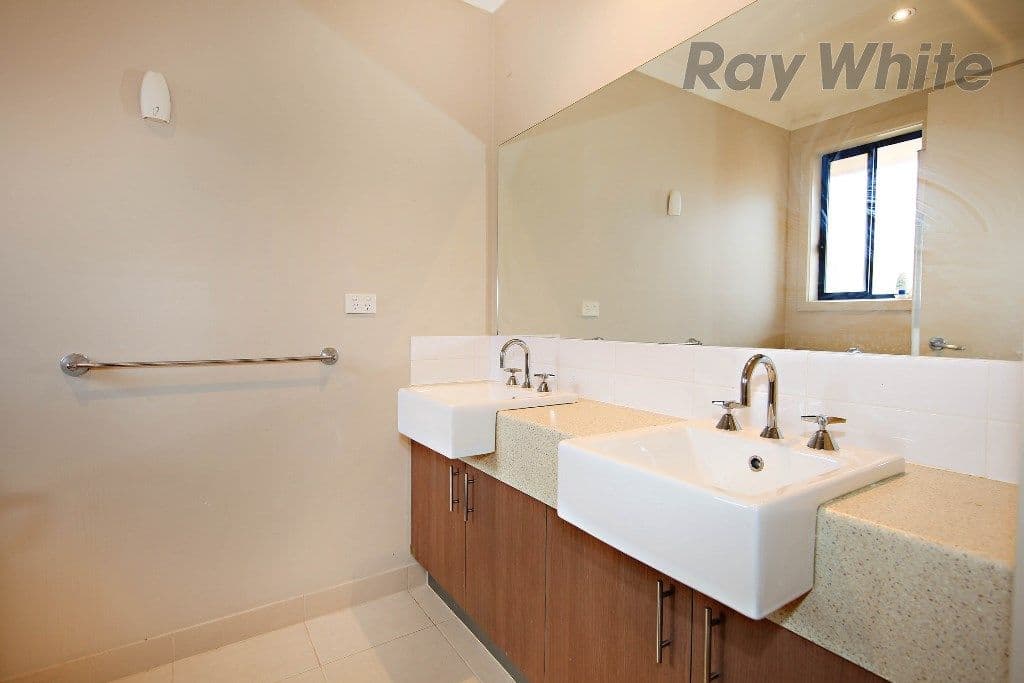 27 Windrest Way, Point Cook VIC 3030, Point Cook - Thumbnail 5