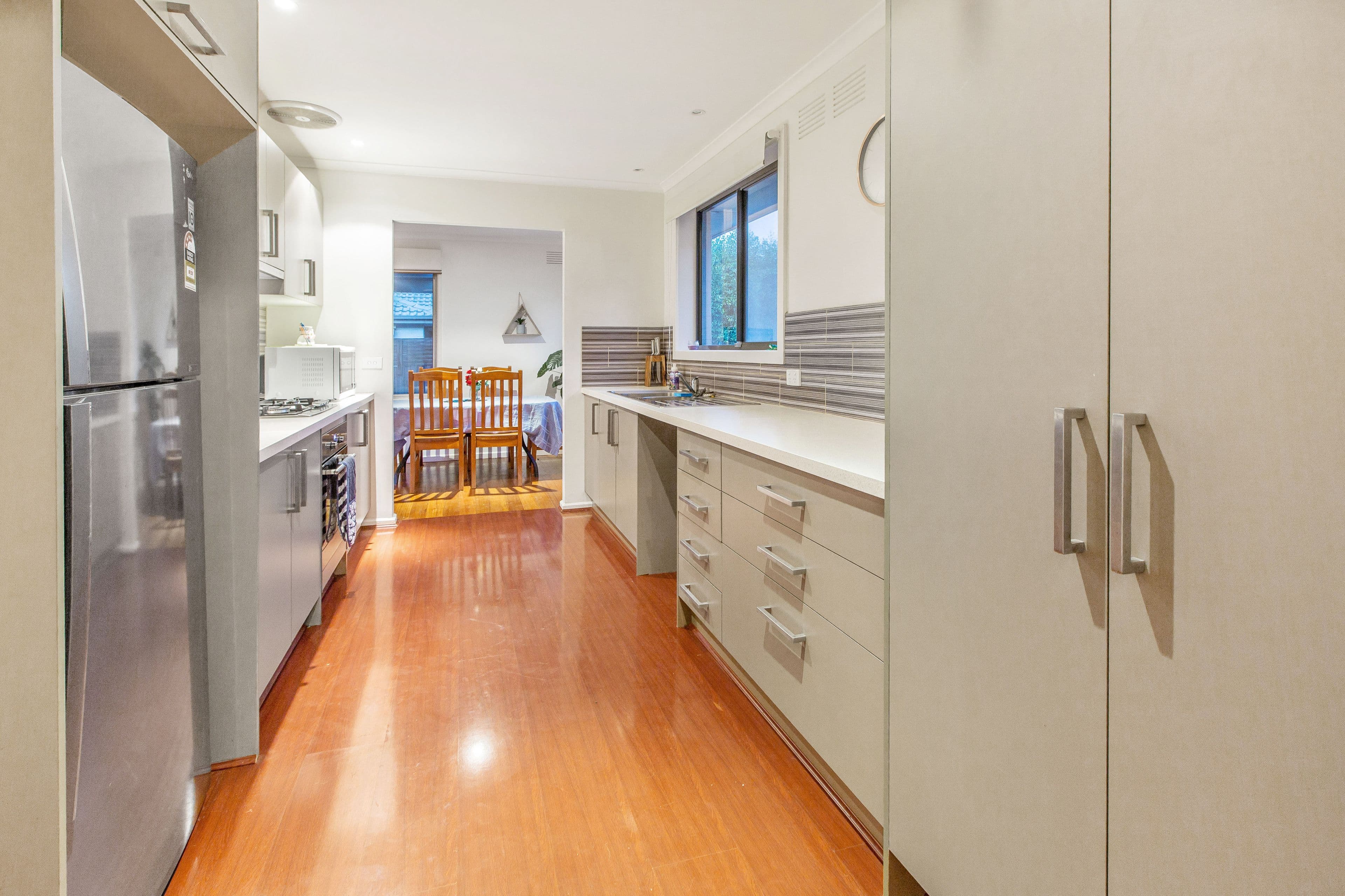 2 Kadina Close, Frankston VIC 3199, Frankston - Thumbnail 2