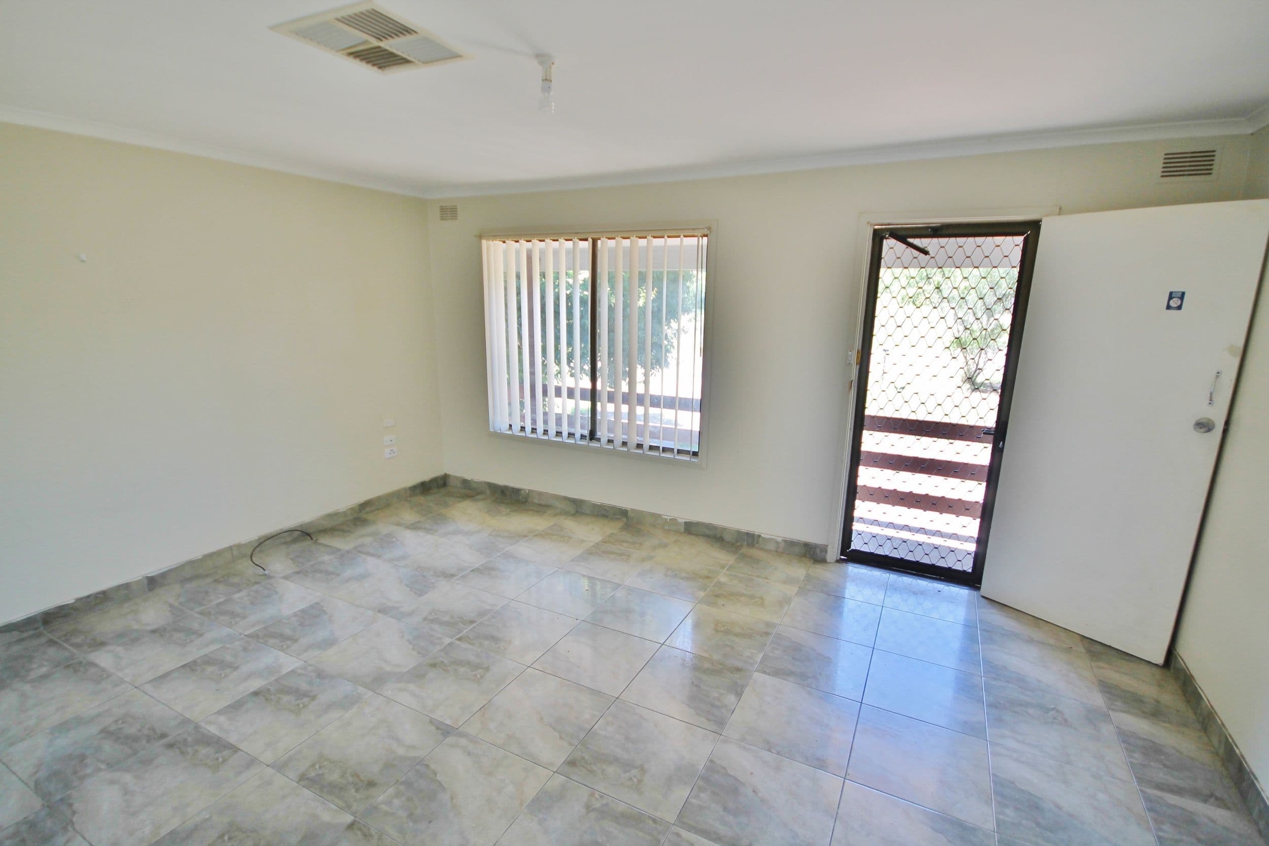 58 Orchard Street, Young - Thumbnail 4