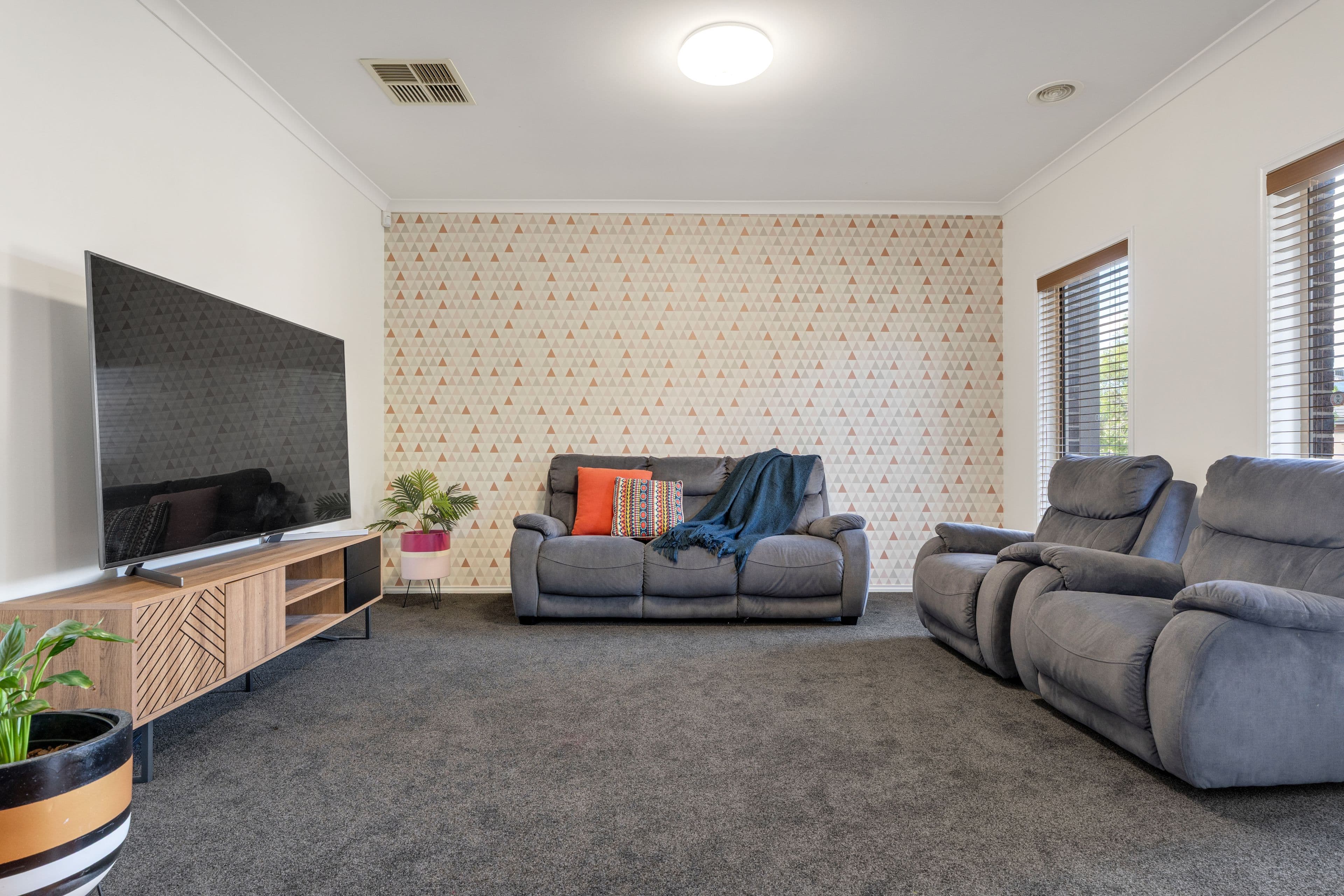 3 Bottlebrush Road, Craigieburn VIC 3064, Craigieburn - Thumbnail 5