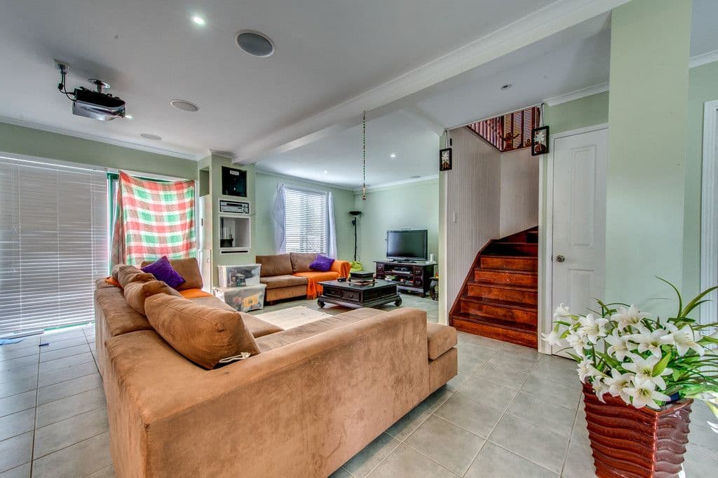 53 Russell Street, Silkstone QLD 4304, Silkstone - Thumbnail 2