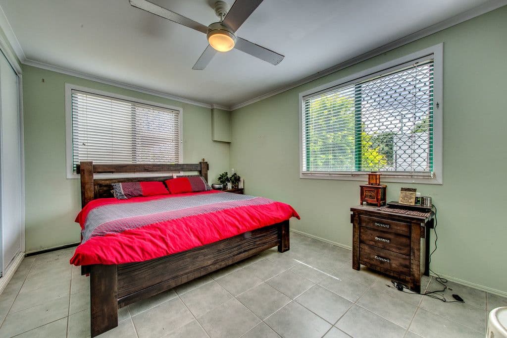 53 Russell Street, Silkstone QLD 4304, Silkstone - Thumbnail 3