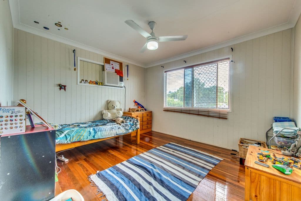 53 Russell Street, Silkstone QLD 4304, Silkstone - Thumbnail 7