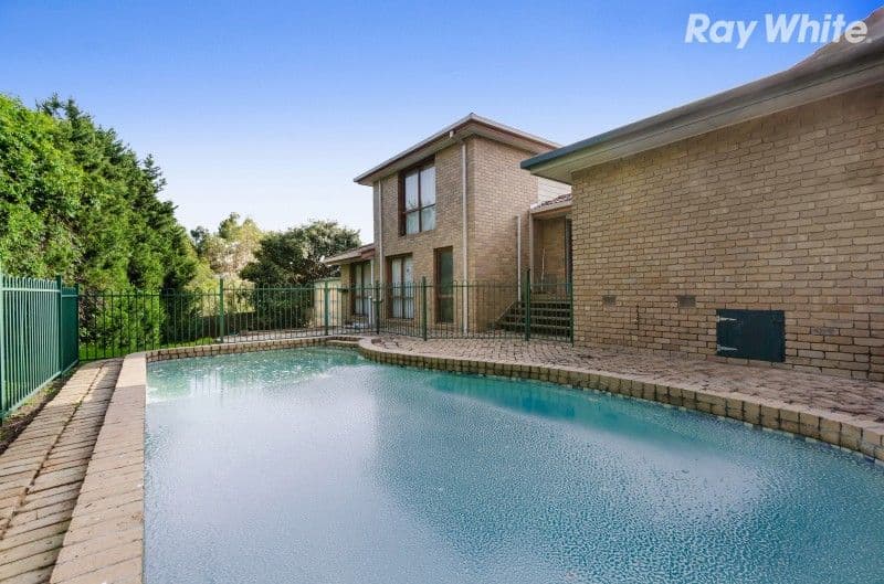 12 Aquila Crescent, Endeavour Hills VIC 3802, Endeavour Hills - Thumbnail 2