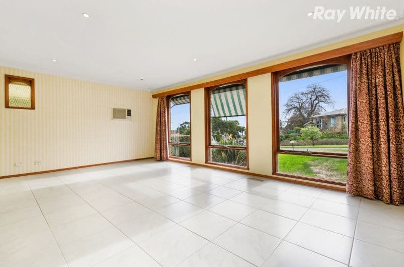 12 Aquila Crescent, Endeavour Hills VIC 3802, Endeavour Hills - Thumbnail 3
