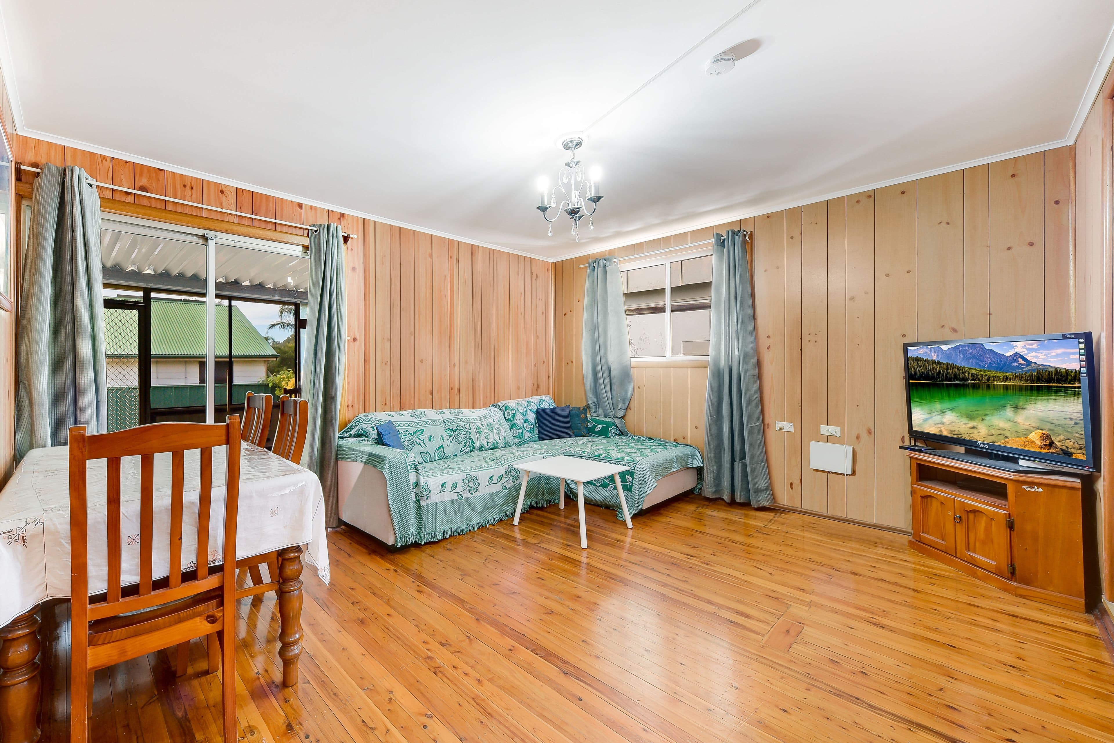 8 Bradbury Avenue, Campbelltown - Thumbnail 3