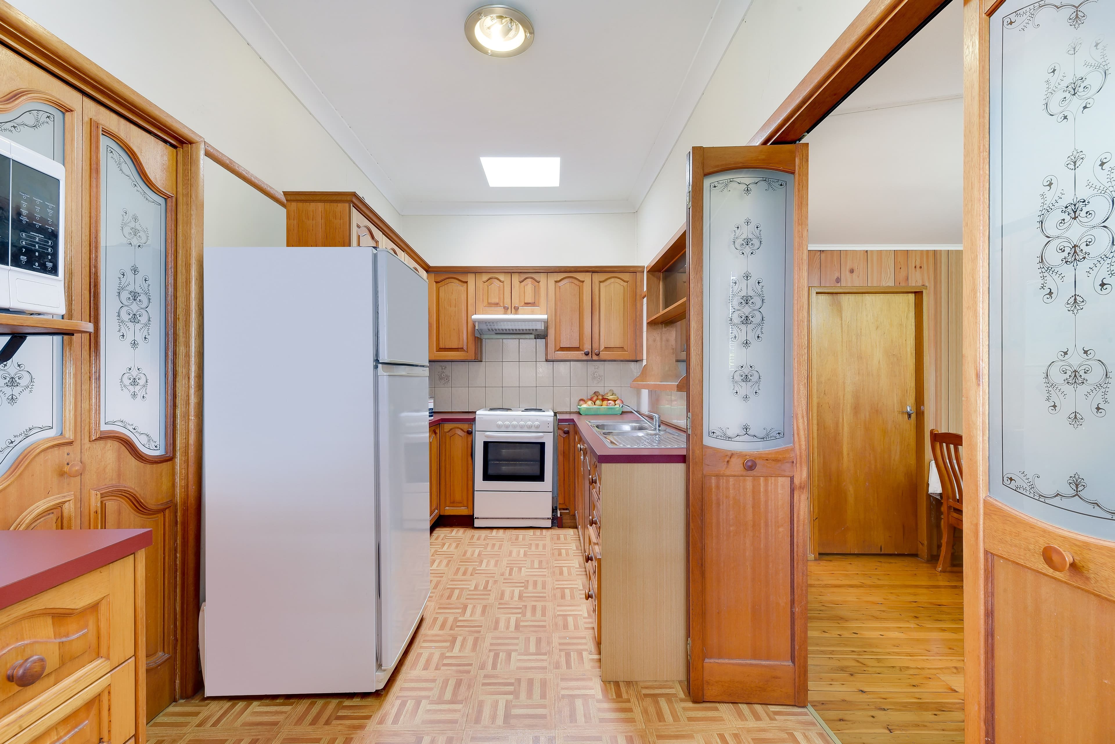8 Bradbury Avenue, Campbelltown - Thumbnail 4