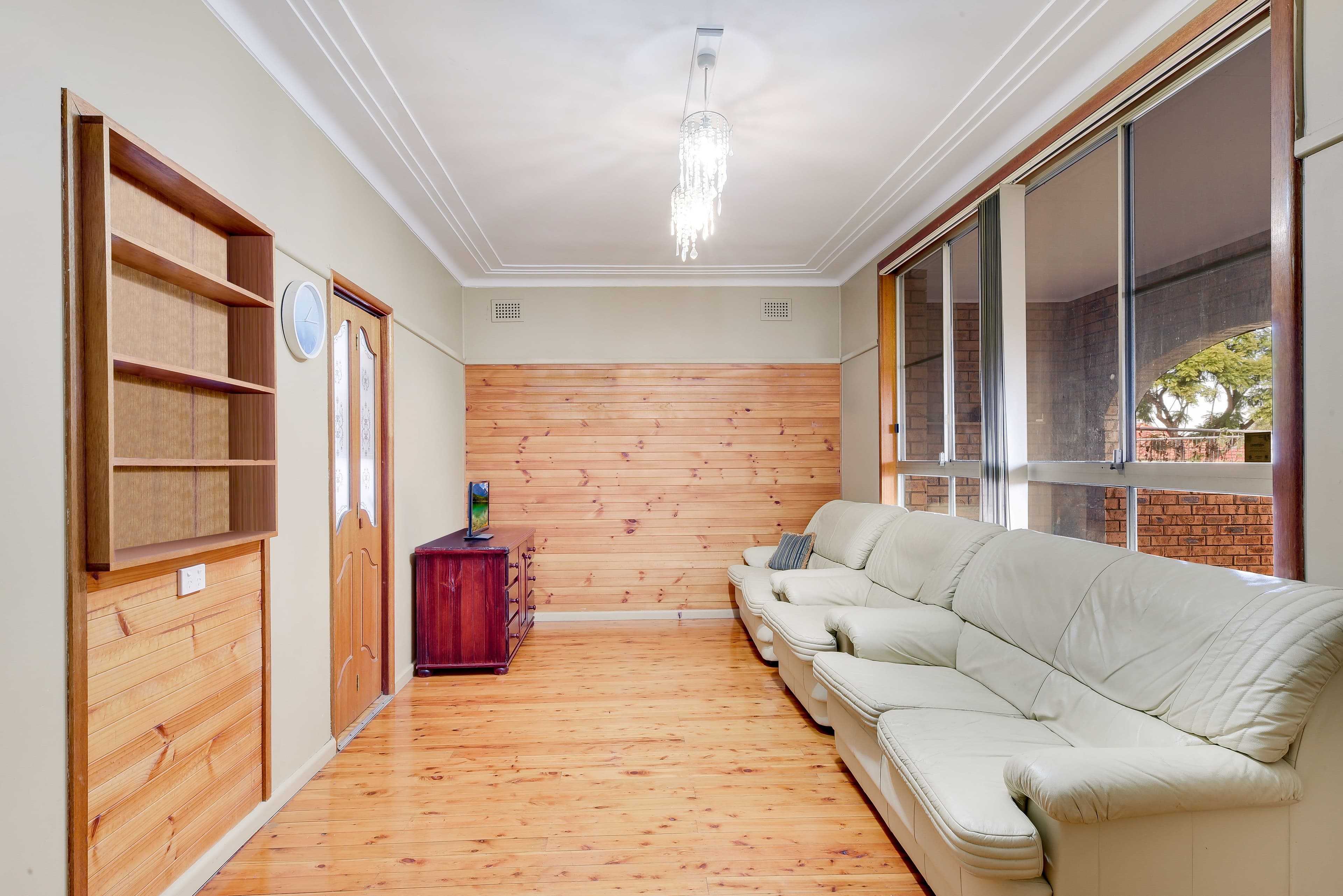 8 Bradbury Avenue, Campbelltown - Thumbnail 5