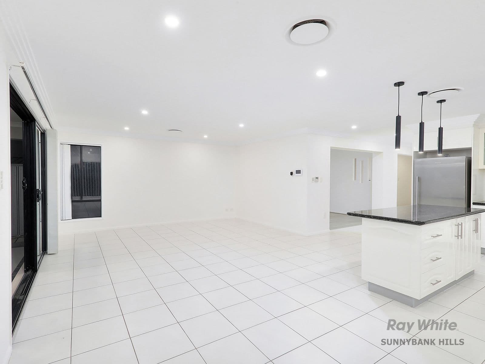 28 Harvey Place, Calamvale QLD 4116, Calamvale - Thumbnail 3